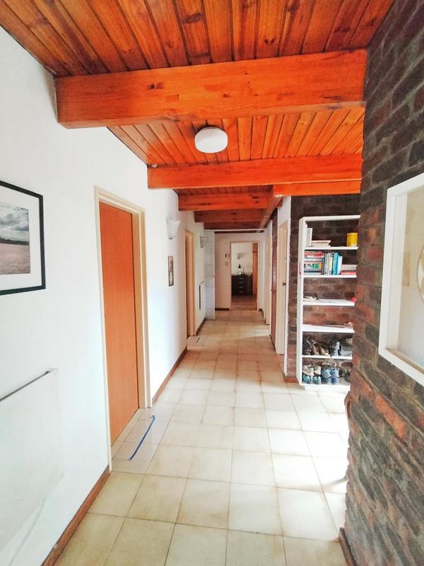 To Let 4 Bedroom Property for Rent in Hout Bay Western Cape